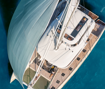 DISCREET PERFORMANCE