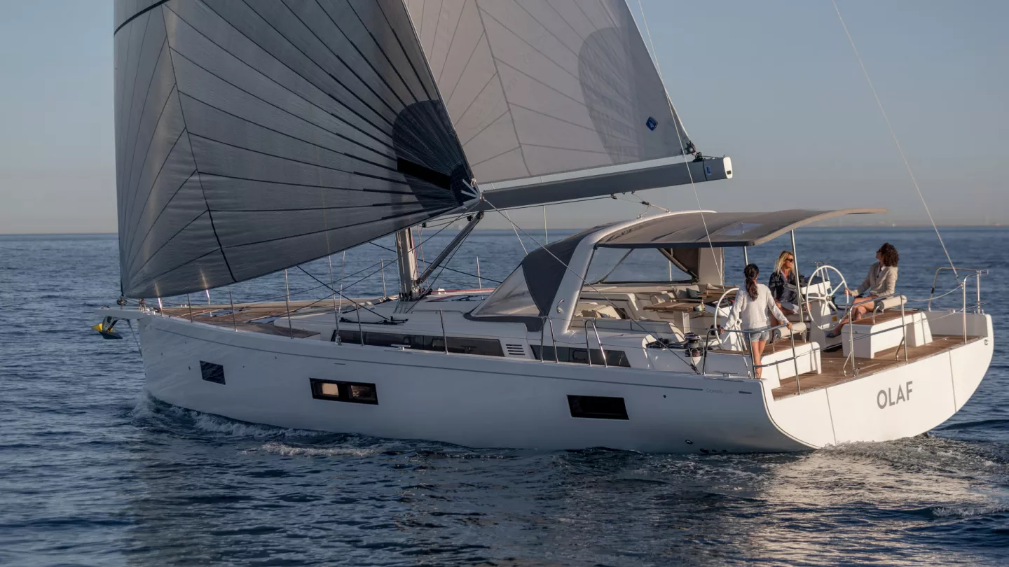 Oceanis Yacht 54
